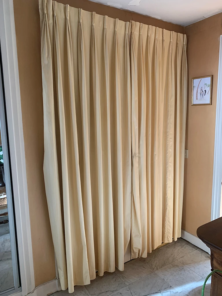 Nouvelle entrée chaleureuse, l'autre côté - Avant